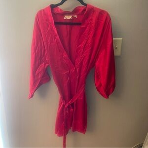 Vintage 100% silk Victoria’s Secret gold tag 80’s red Robe